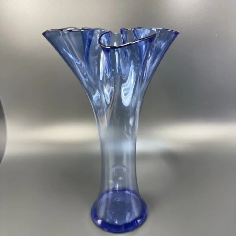 Vintage‎ 1980a Art Glass Vase Ruffled Top Glass Vase Vessel Ruffled Top Blue VTG